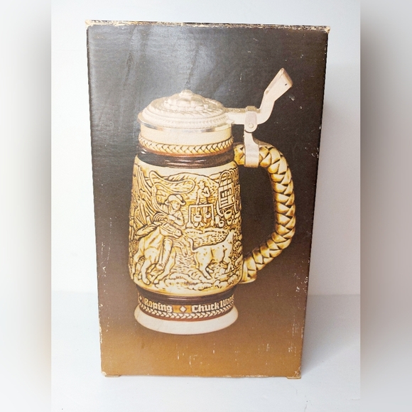LargeWestern Round up Avon Collector Stein with pewter lid and Original box - Picture 10 of 10